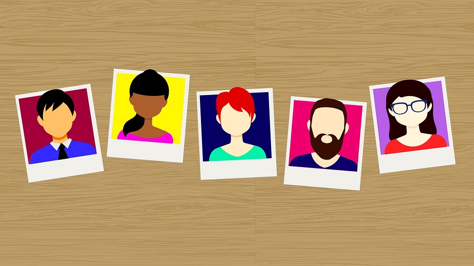 assicurazioni, clienti digitali