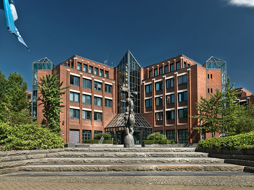hannover re, insurtech